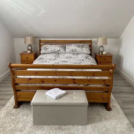 Grianan View Loft شقة Rockstown